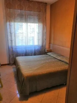 Basic Tek Büyük Yataklı Oda