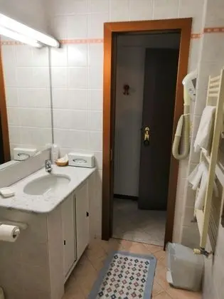 Basic Tek Büyük Yataklı Oda