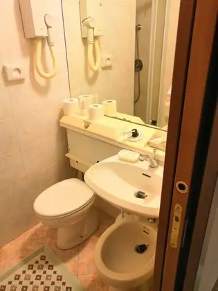 Basic Tek Büyük Yataklı Oda