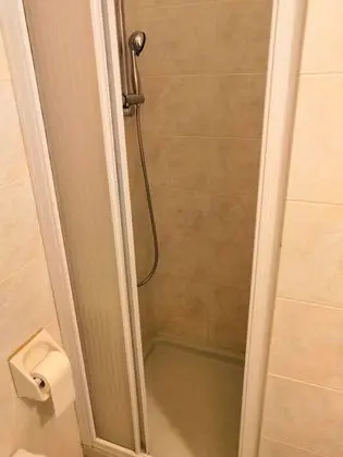 Basic Tek Büyük Yataklı Oda