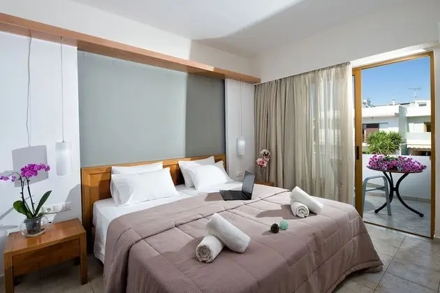 Apart Daire, 1 Yatak Odası, Havuz Manzaralı