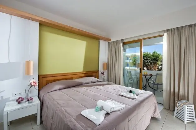 Apart Daire, 1 Yatak Odası, Havuz Manzaralı