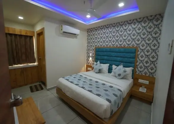 Deluxe Tek Büyük Yataklı Oda, Şehir Manzaralı