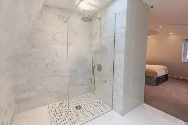 Çatı Katı Süiti (Penthouse), Banyolu/Duşlu