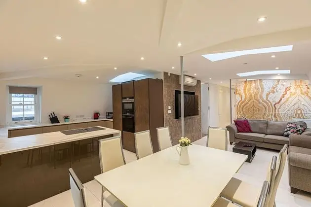 Çatı Katı Süiti (Penthouse), Banyolu/Duşlu