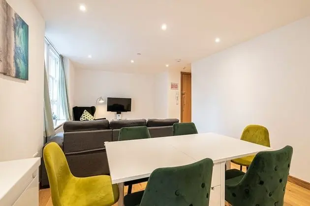 Superior Apart Daire, Banyolu/Duşlu