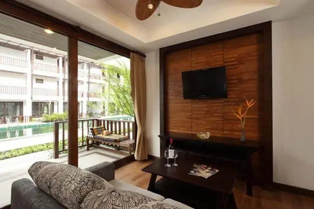 Pool View Suite