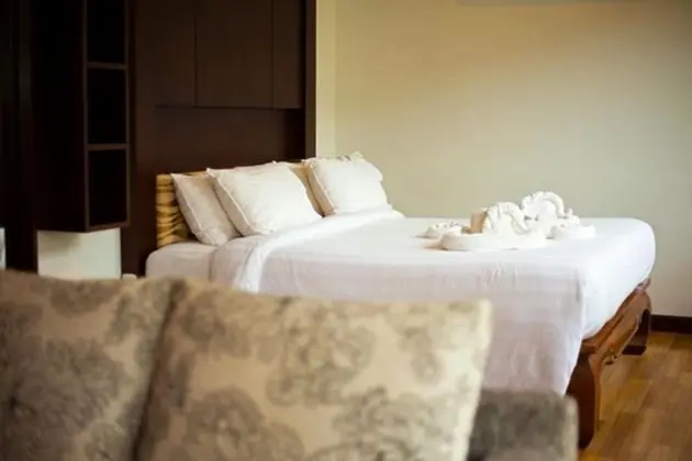 Tropical View Suite
