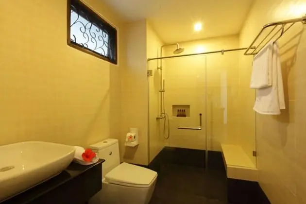 Tropical View Suite