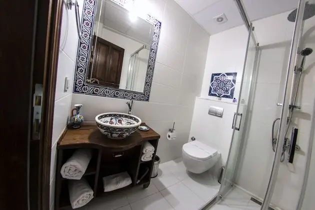 Deluxe Tek Büyük Yataklı Oda
