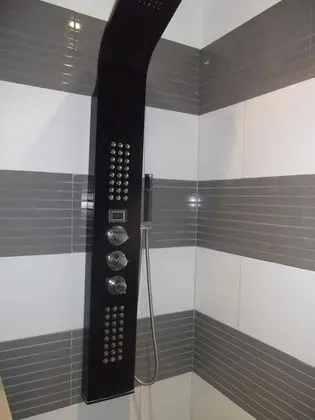 Design Tek Büyük Yataklı Oda