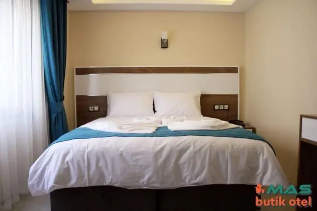 Çift Kişilik,Şehir Manzaralı
