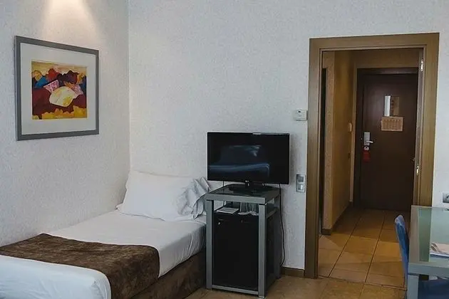 Üç Kişilik Oda, 3 Tek Kişilik Yatak