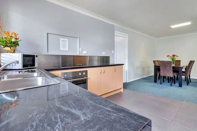 Standard Oda, Sigara İçilmez, Mutfak (3 Bedroom Unit -1 queen and 4 single )