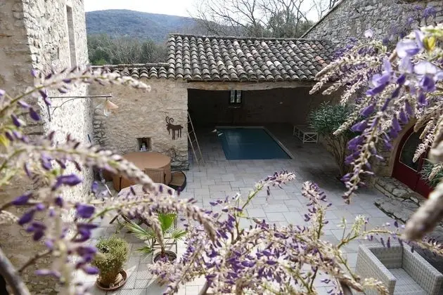 Classic Tek Büyük Yataklı Oda, Havuz Kullanımı, Avlu (La Liberté)