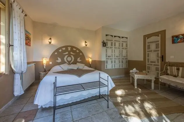 Dört Kişilik Oda, Sigara İçilmez (Paneloux)