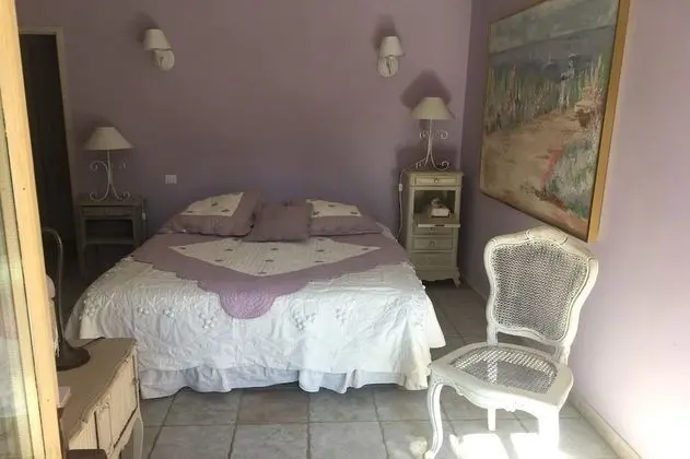 Tek Büyük Yataklı Oda, Sigara İçilmez (Laviolette)