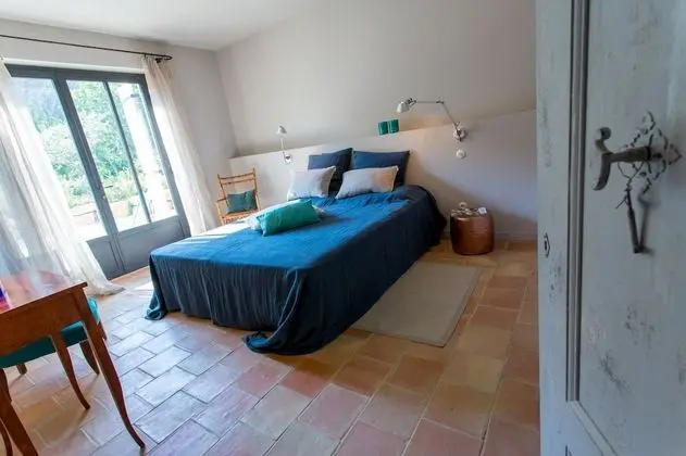 Tek Büyük Yataklı Oda, Bahçe Manzaralı