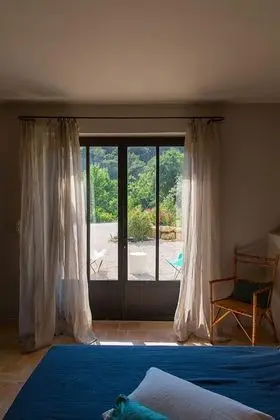 Tek Büyük Yataklı Oda, Bahçe Manzaralı