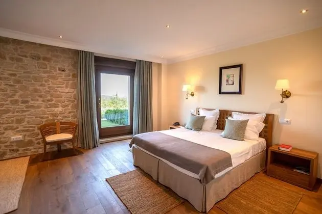 Junior Süit, 1 En Büyük (King) Boy Yatak, Köşe