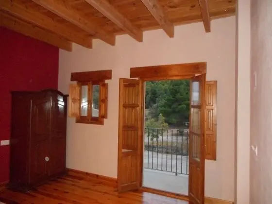 Tek Büyük veya İki Ayrı Yataklı Oda, Dağ Manzaralı