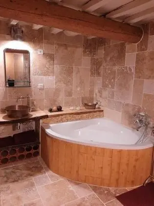 Tek Büyük Yataklı Oda, Sauna