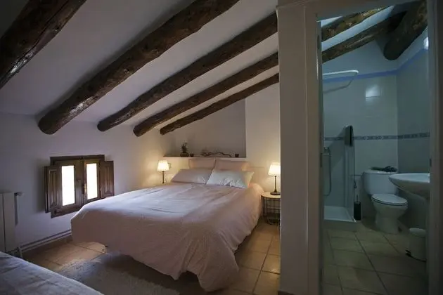 Tek Büyük veya İki Ayrı Yataklı Oda, Dağ Manzaralı