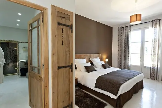 Superior Tek Büyük veya İki Ayrı Yataklı Oda, Teras, Bahçe Manzaralı