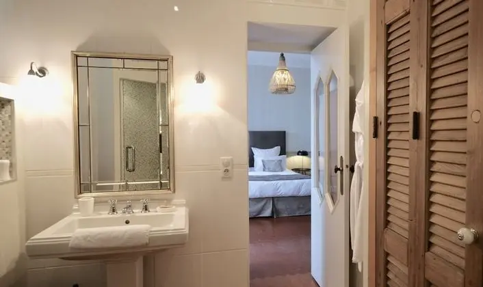 Superior Tek Büyük veya İki Ayrı Yataklı Oda, Teras, Bahçe Manzaralı