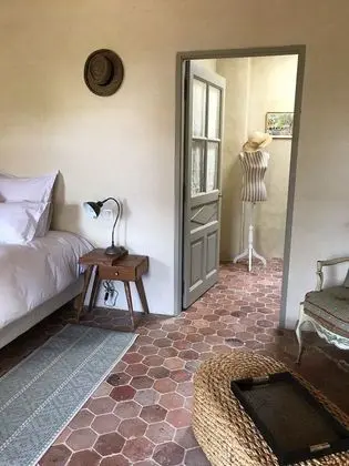 Tek Büyük veya İki Ayrı Yataklı Oda (La Boissière)