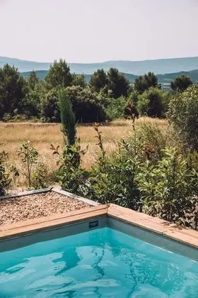 Superior Oda, Havuz Manzaralı