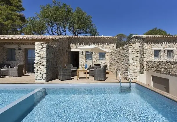 Superior Oda, Havuz Manzaralı