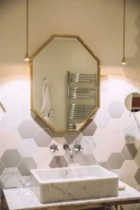 Superior Oda, Havuz Manzaralı