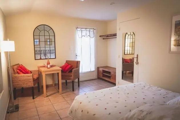 Comfort Tek Büyük Yataklı Oda, 1 Büyük (Queen) Boy Yatak, Teras, Üzüm Asması Manzaralı