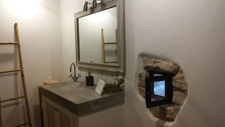 Deluxe Oda, 1 En Büyük (King) Boy Yatak ve Çekyat, Sigara İçilmez, Bahçe Manzaralı (H1)