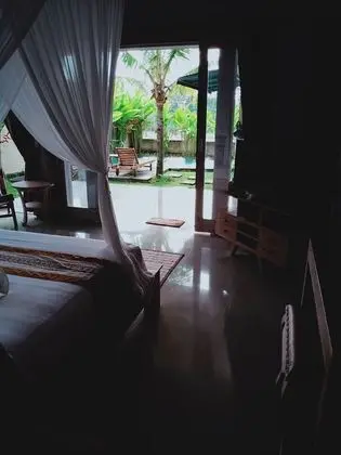 Deluxe Bungalow with Pool View