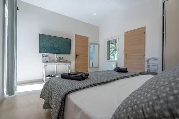 Tek Büyük Yataklı Oda (L'Olivier)