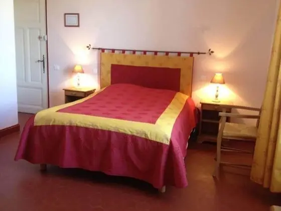 Tek Büyük Yataklı Oda (Cerise )