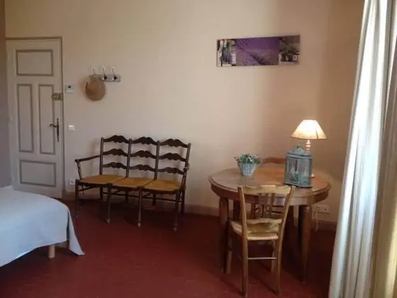 Tek Büyük Yataklı Oda (Lavande)