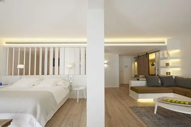 Süit, Bahçe Manzaralı (with Terrace/Balcony)