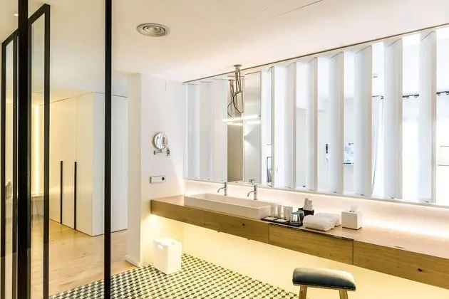 Süit, Bahçe Manzaralı (with Terrace/Balcony)