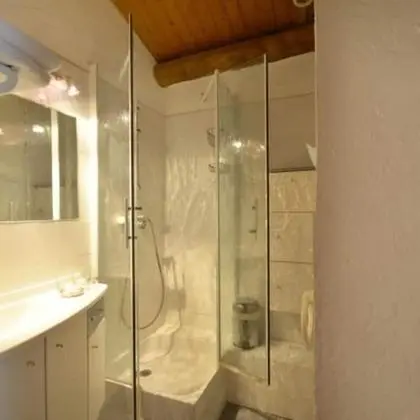 Üç Kişilik Oda, Birden Çok Yatak, Sigara İçilmez