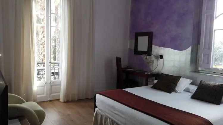 Basic Tek Büyük Yataklı Oda (Modernista)