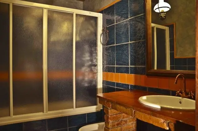 Tek Büyük Yataklı Oda, Ortak Banyo (Farigola)