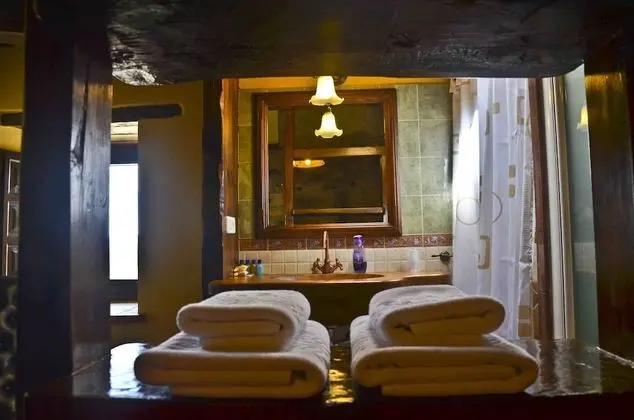 Tek Büyük Yataklı Oda, Özel Banyo (Sajolida)