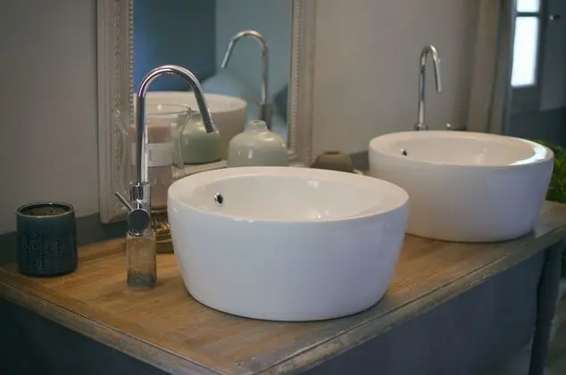 Deluxe Oda (Lacoste)