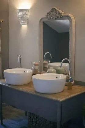 Deluxe Oda (Lacoste)