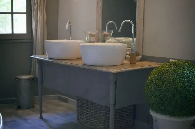 Deluxe Oda (Lacoste)