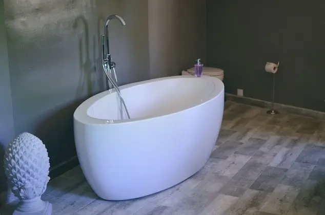 Deluxe Oda (Lacoste)