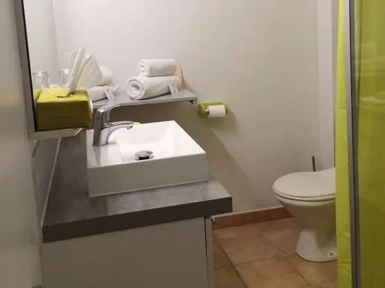 Standard Tek Büyük Yataklı Oda (Verveine)